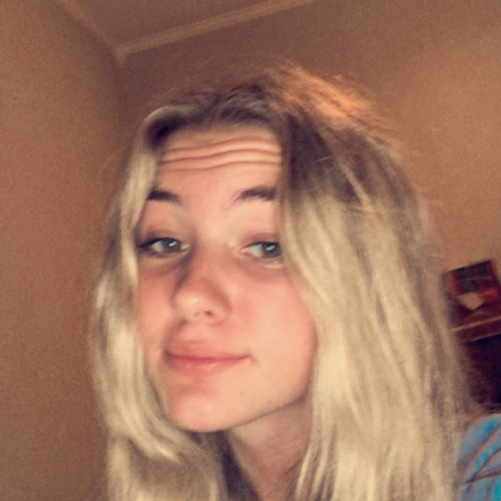 Meet your Posher, Olivia